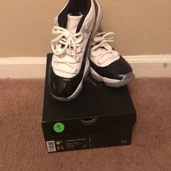 jordan 11 size 8 mens
